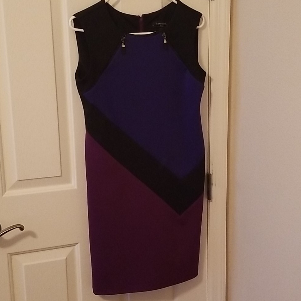Sleeveless cute zipper detail dress